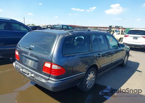 1998 Mercedes-Benz E 320 from USA, damaged, VIN WDBJH65F2WA521204